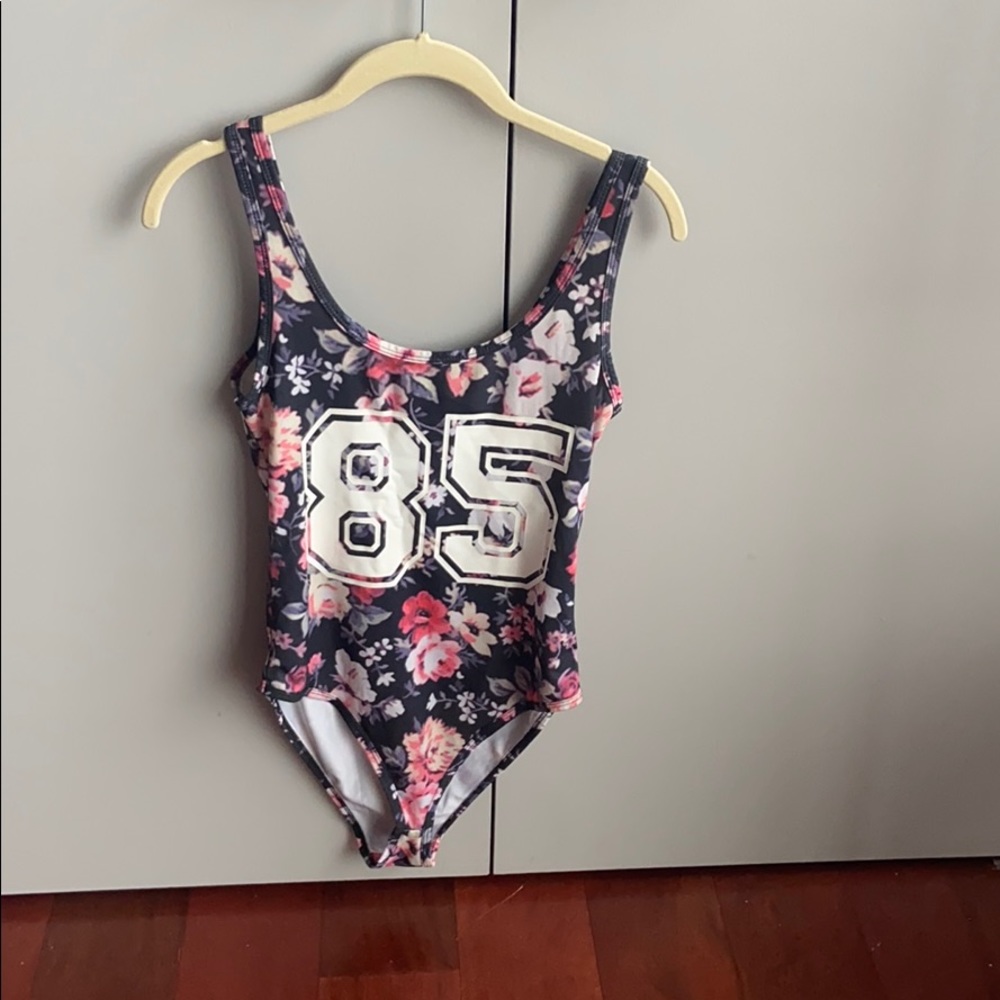 Bathing suite/ body suite